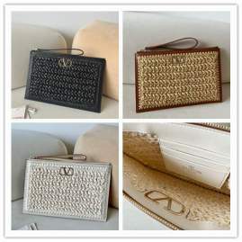 Picture of Valentino Handbags _SKUfw209121732fw